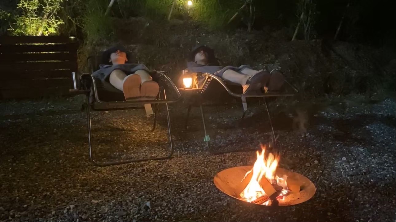 外気浴で休む様子